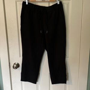 Lululemon on the fly crops